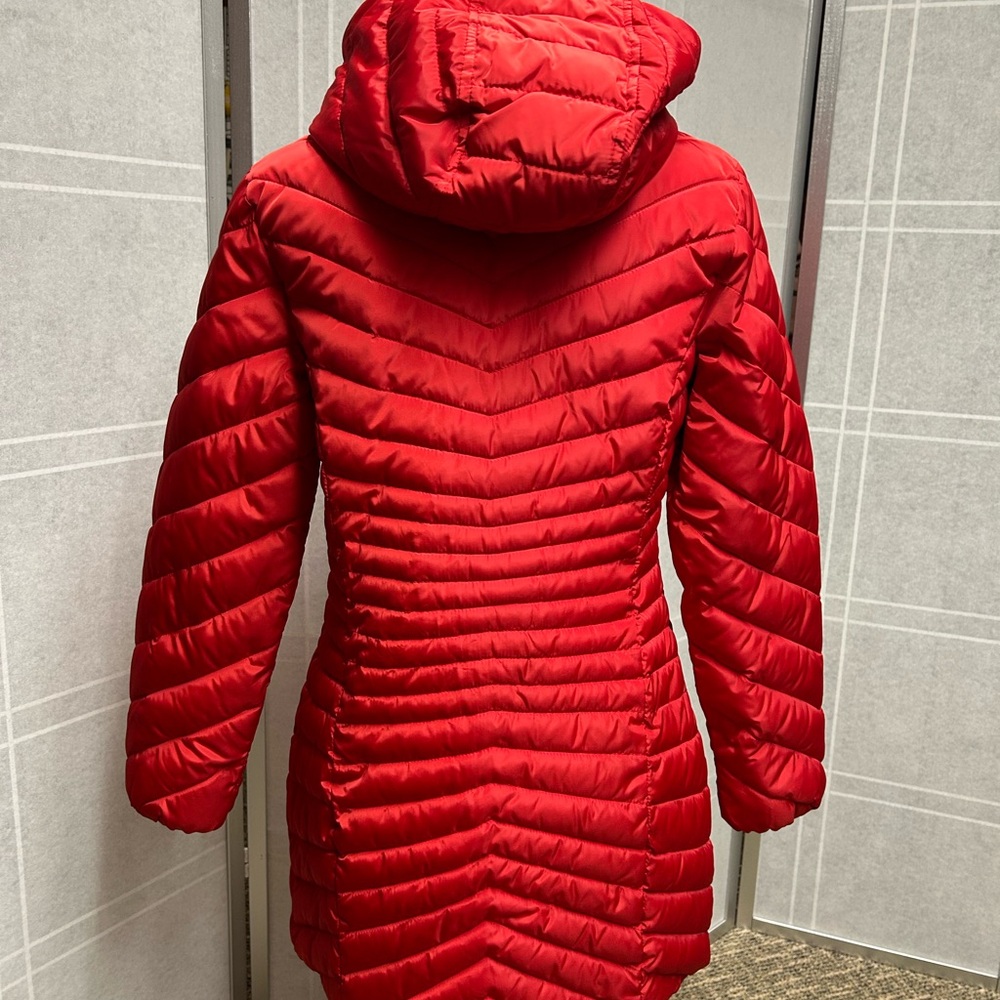 Red Hooded Puffer Coat - Picture 6 of 6